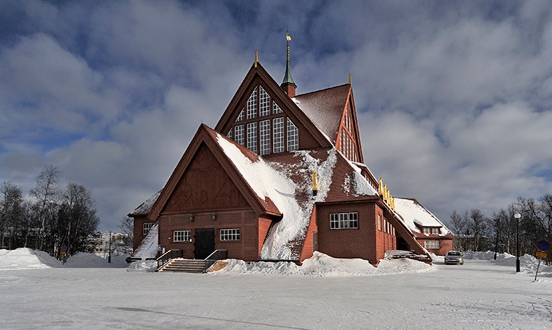 Vintervy över Kiruna kyrka